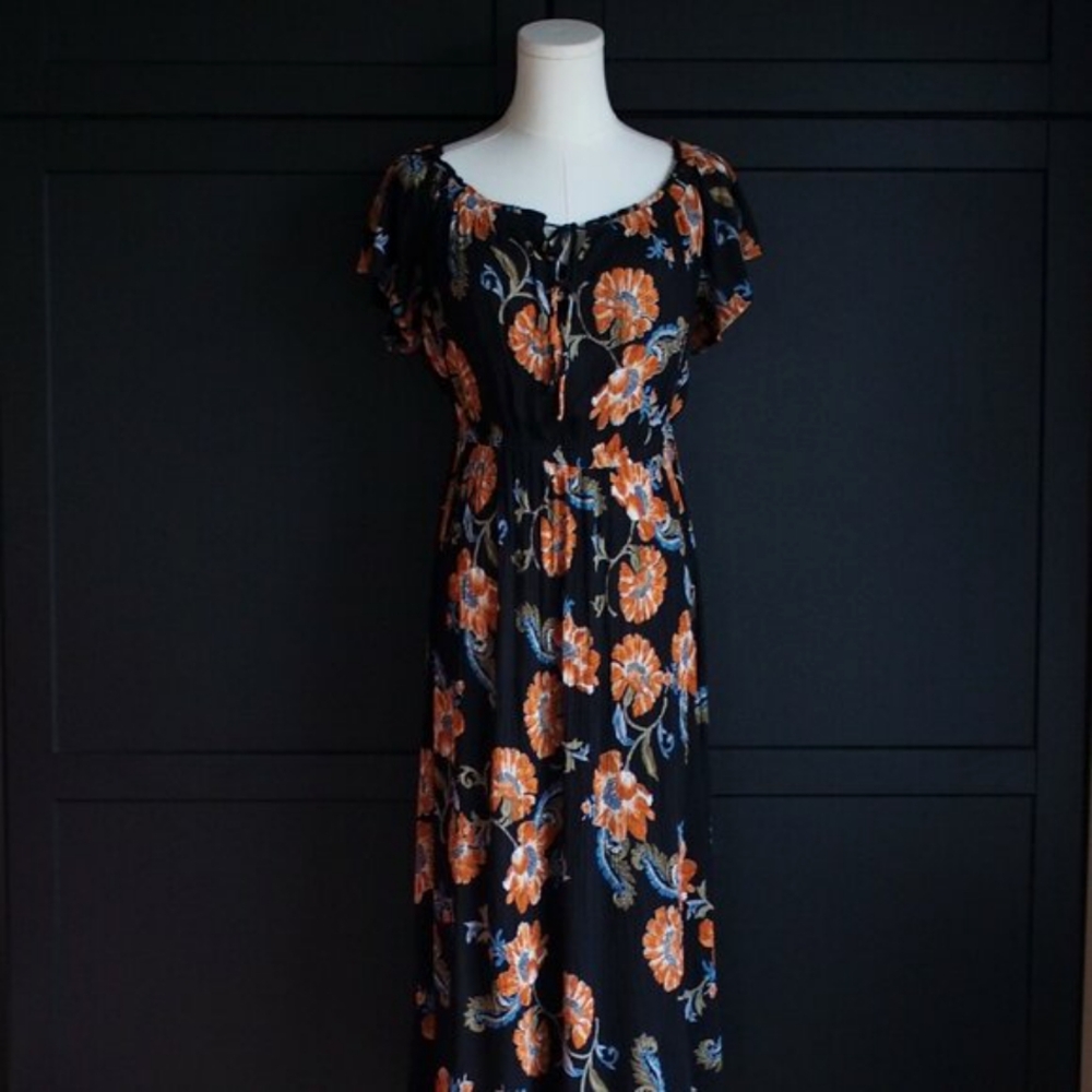Patrons of Peace | Black Floral Flutter Cap Sleeve Dress